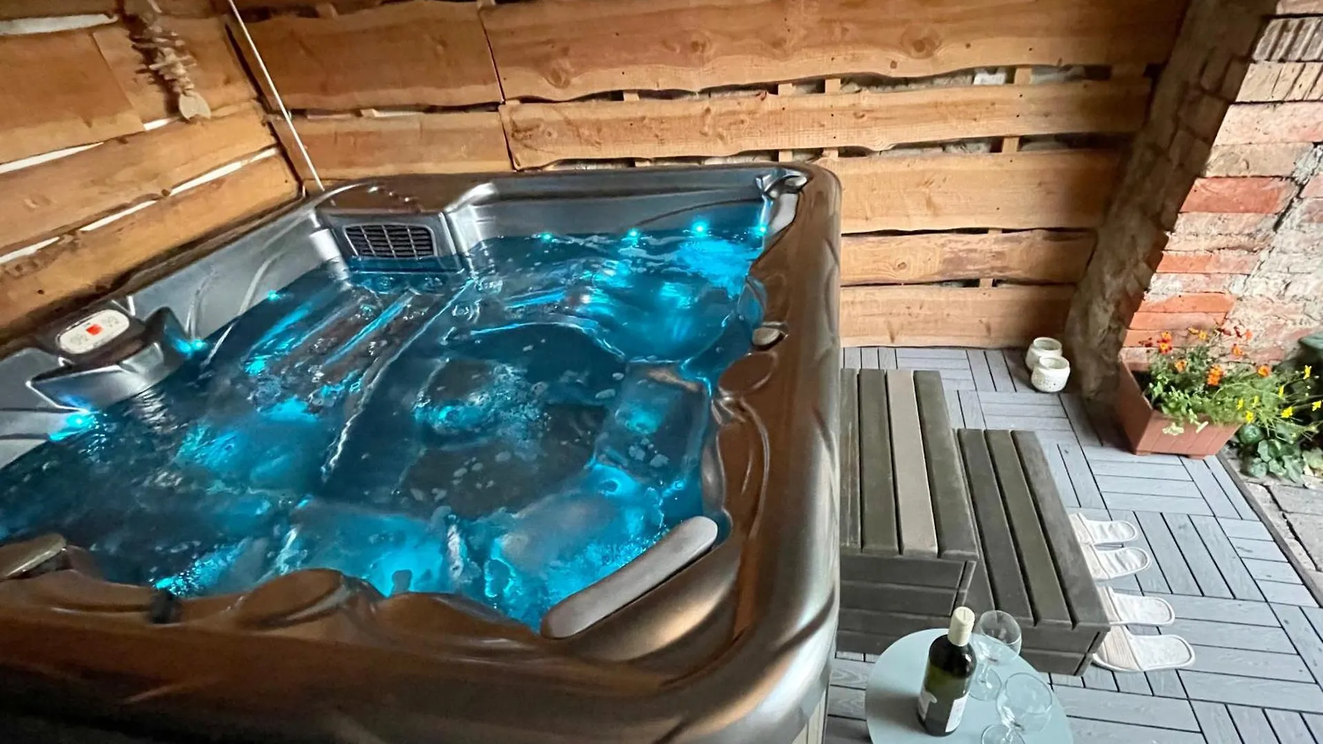 Hedra Apartman Lägenhet Eger