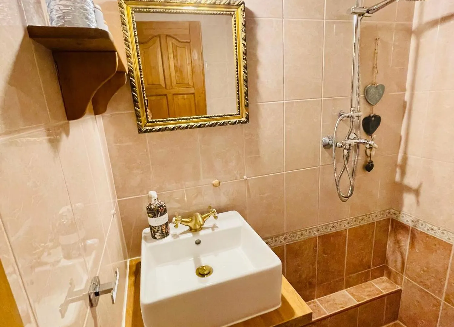 Hedra Apartman Lägenhet Eger